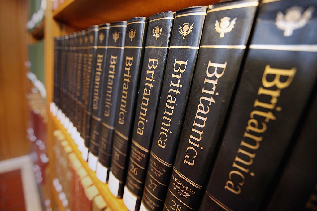Encyclopedia Britannica e dicionário Merriam-Webster processam OpenAI, dona do ChatGPT, por uso ilegal de conteúdo