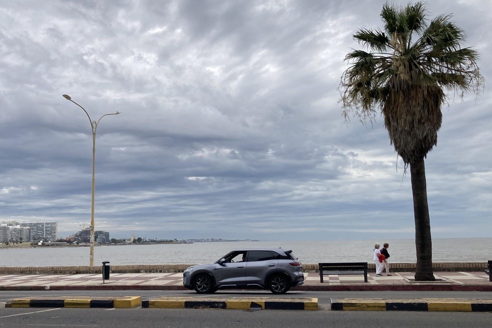 Até onde chegará o boom dos carros elétricos no Uruguai? — Foto: BBC News fonte