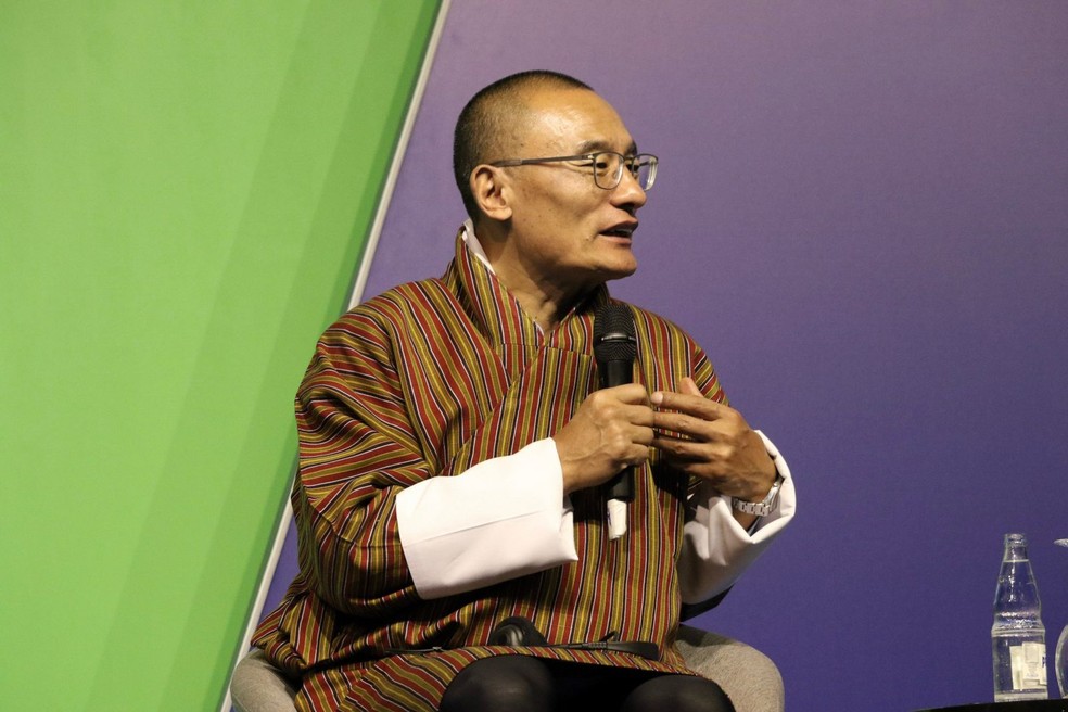 Dasho Tshering Togbay fala durante Congresso da Abvcap, em São Paulo — Foto: Divulgação