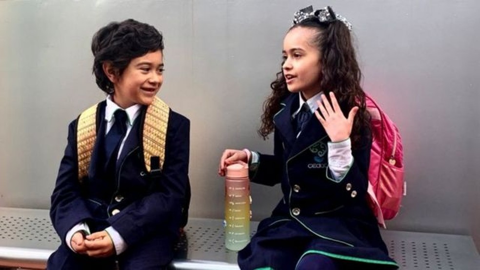 Alexis e Mikella são duas das alunas do Centro de Atendimento a Talentos (CEDAT) — Foto: BBC