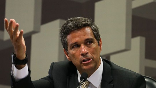 Campos Neto diz que busca intermediação financeira mais digital e critica moeda comum