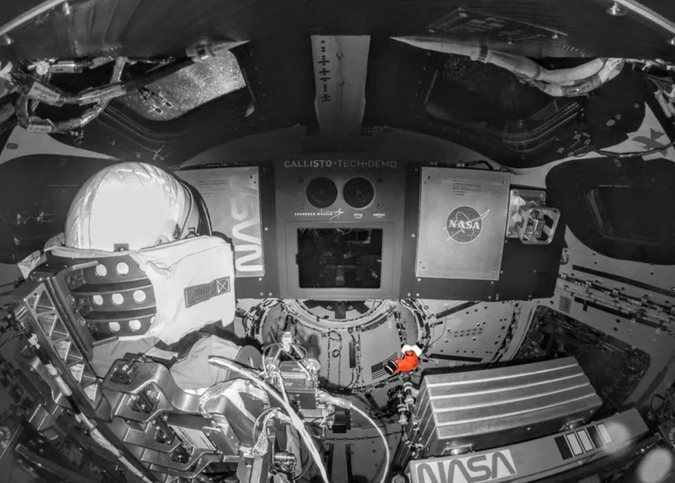 Cápsula da Nasa bate recorde em missão que prepara volta de humanos à Lua