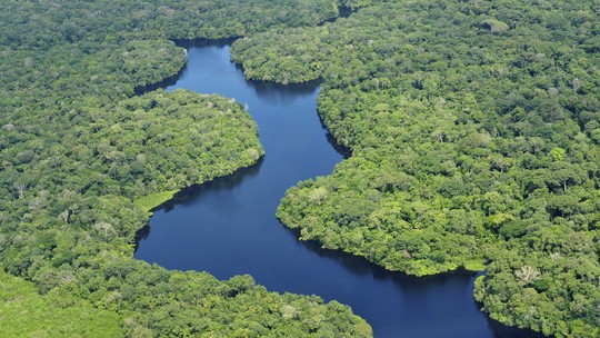Seca pode reduzir 40% da capacidade de navegação no rio Amazonas em 15 dias, estima Abac