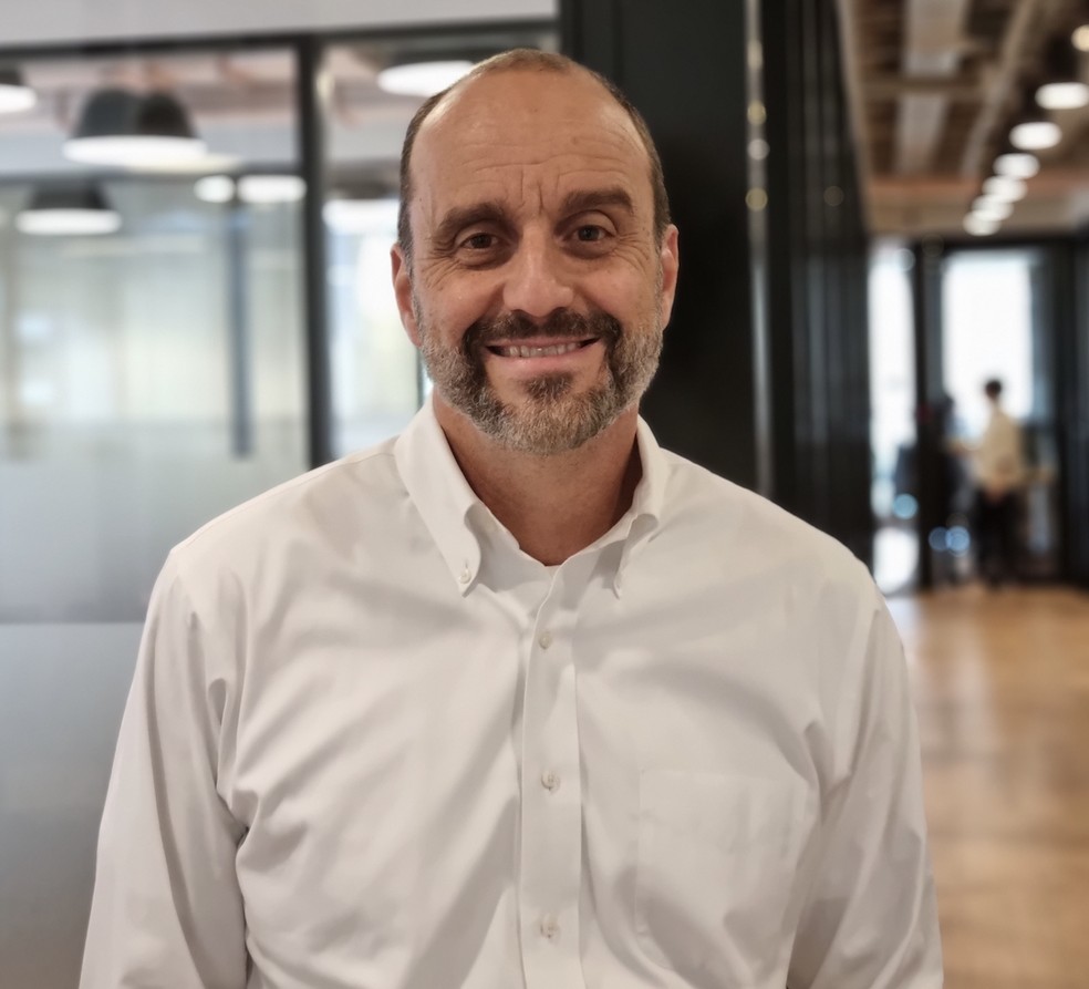 Luiz Lobo criou a startup Fintalk em 2019, com foco em soluções de IA — Foto: Divulgação