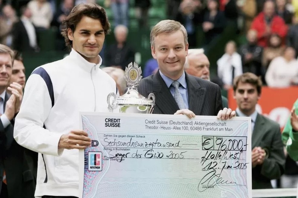 Roger Federer virou rosto de propaganda do Credit Suisse — Foto: GETTY IMAGES via BBC