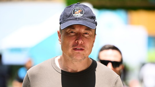Musk faz segunda viagem à China em menos de um ano para acelerar lançamento da tecnologia de direção autônoma
