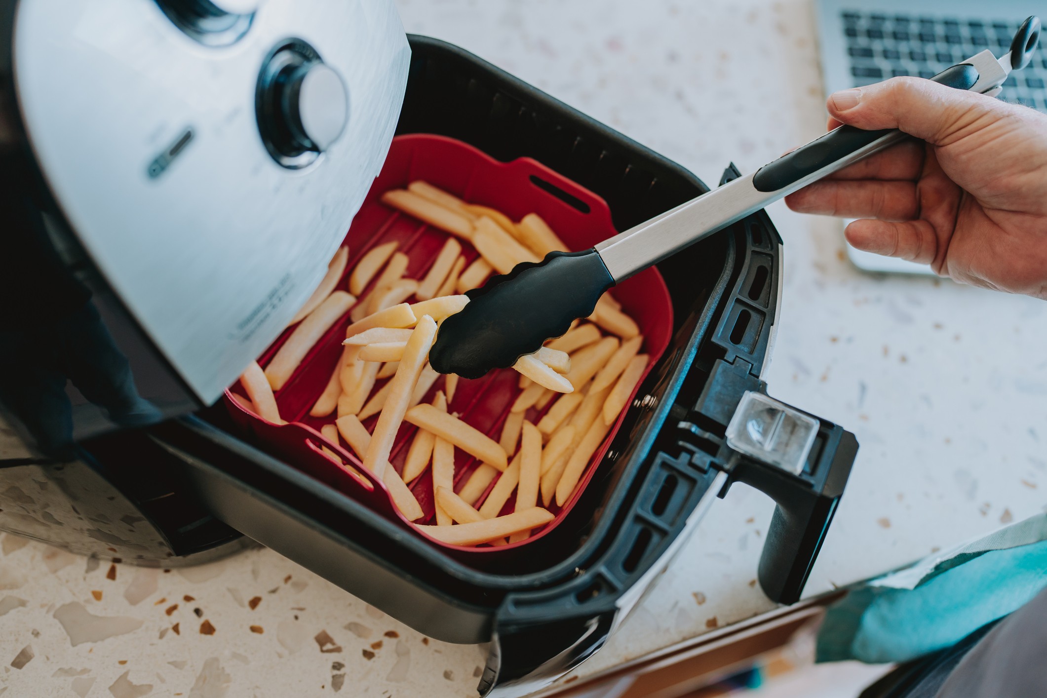 'A história por trás da Airfryer: inovação na culinária com tecnologia revolucionária'