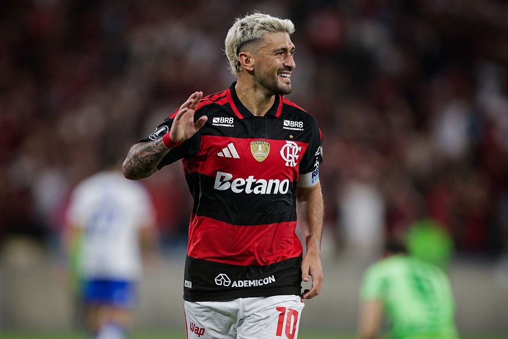 Quase R$ 1 bi: Fla se mantém como marca mais valiosa do futebol brasileiro; rubro-negro e Palmeiras estão no top 50 global - QTU Questões do Universo