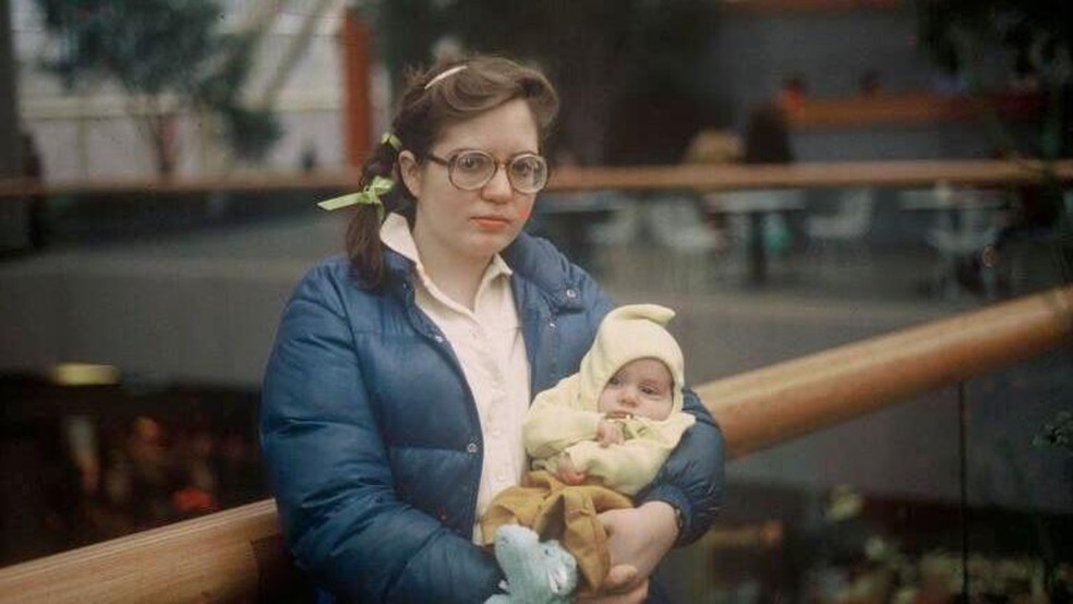 Patricia Lane foi forçada pela família a casar ao ficar grávida aos 13 anos — Foto: BBC News fonte