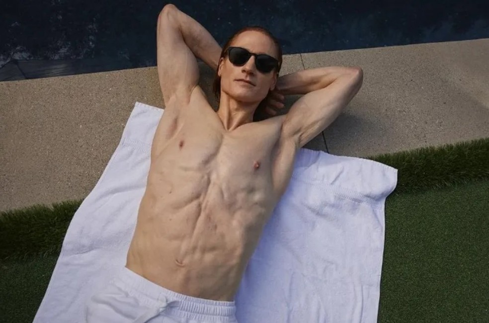 Bryan Johnson Milion Rio Americano Que Quer Voltar Aos 18 Anos Ter Vida Retratada Em Bryan 