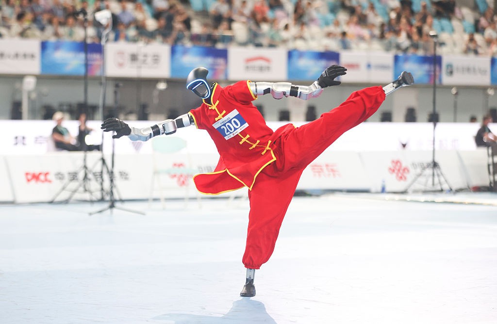 China pesquisa robôs humanoides para combate e planeja uso no campo de batalha