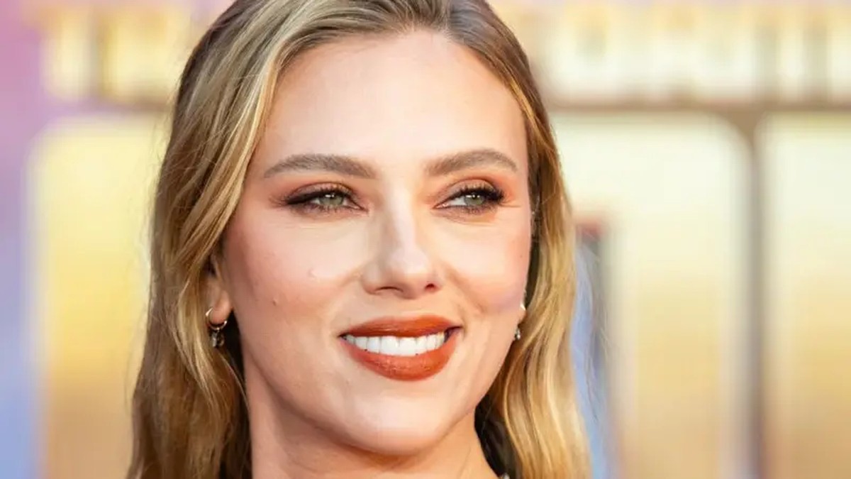 Scarlett Johansson Alerta sobre Riscos da Inteligência Artificial após Vídeo Deepfake Contra Kanye West