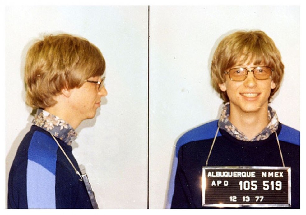 Foto de Bill Gates na delegacia em 1977, por multa por excesso de velocidade — Foto: Coleção Donaldson/Getty Images