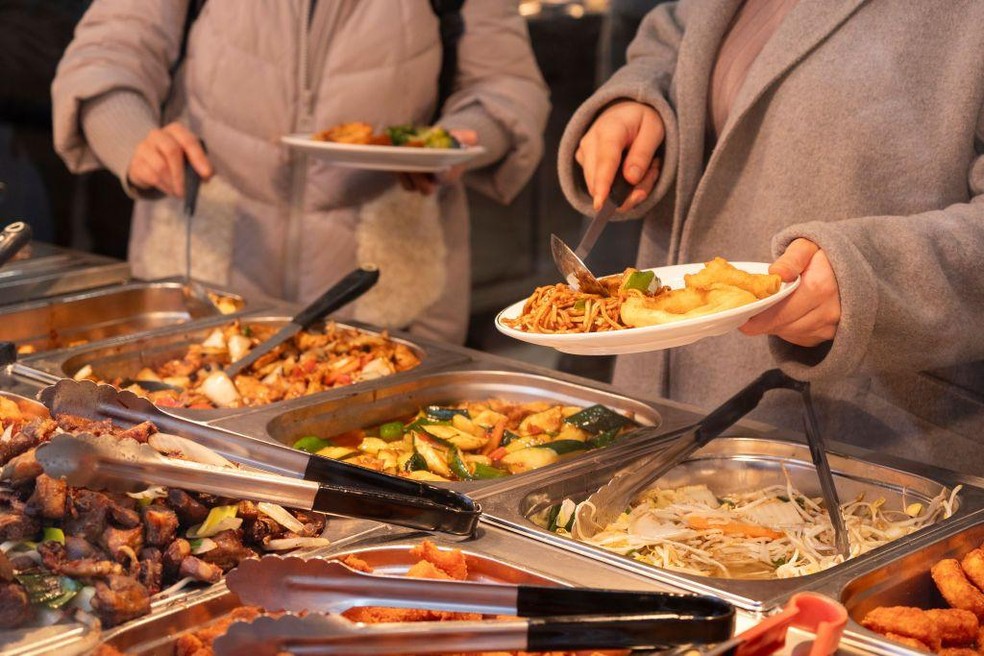 A obesidade pode levar a doenças cardíacas, derrame, diabetes tipo 2 e alguns tipos de câncer — Foto: BBC News fonte