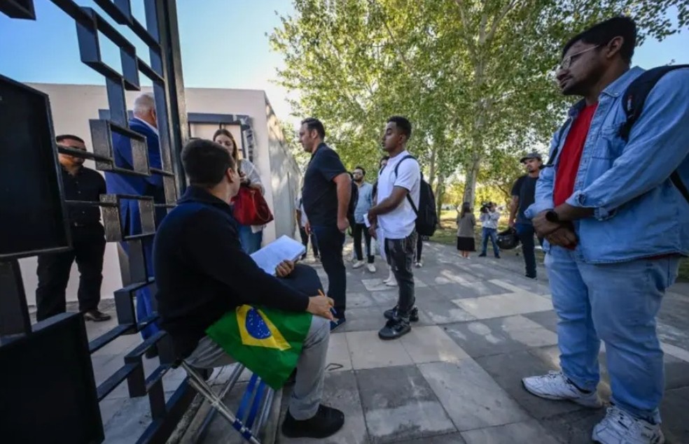portugal Parlamento de Portugal aprova lei que endurece regras para imigrantes!