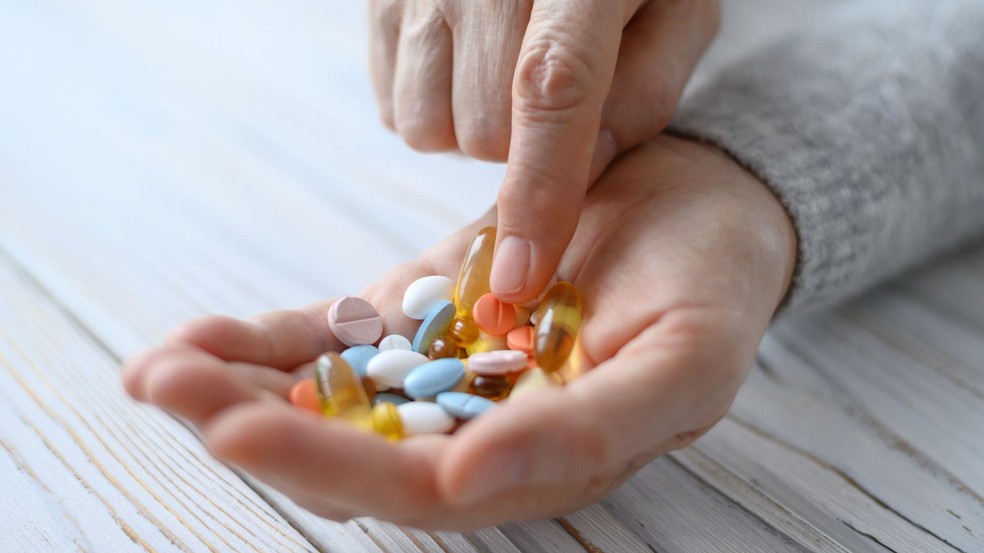 Existem diferentes tipos de magnésio disponíveis no mercado, com diferentes teores — Foto: BBC News fonte