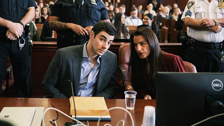 Os novos detalhes do dia da prisão de Luigi Mangione revelados por câmeras corporais