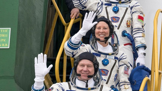 Nave Soyuz é lançada a caminho da Estação Espacial Internacional, dois dias após falha