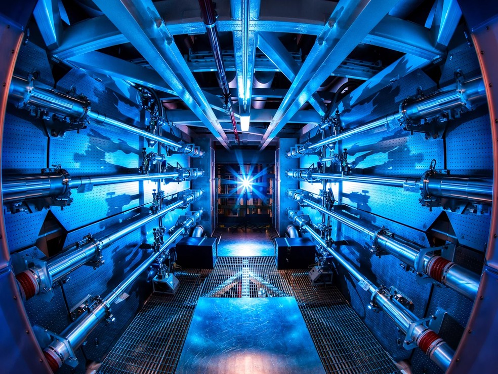 Laboratório conseguiu pela primeira vez gerar energia com fusão nuclear — Foto: Damien Jemison/LLNL/NNSA