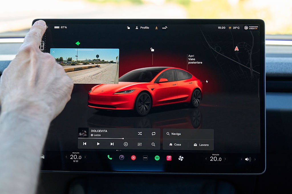 Justiça mantém condenação de mais de R$ 1 bilhão contra Tesla por acidente fatal com modelo com Autopilot