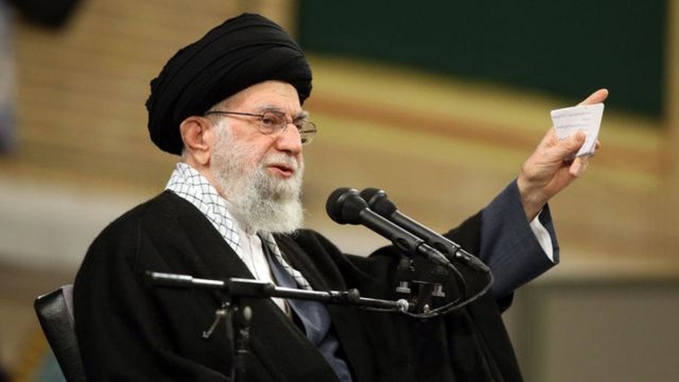 O líder supremo do Irã diz que os protestos são obra dos EUA e seus aliados — Foto: GETTY IMAGES/VIA BBC