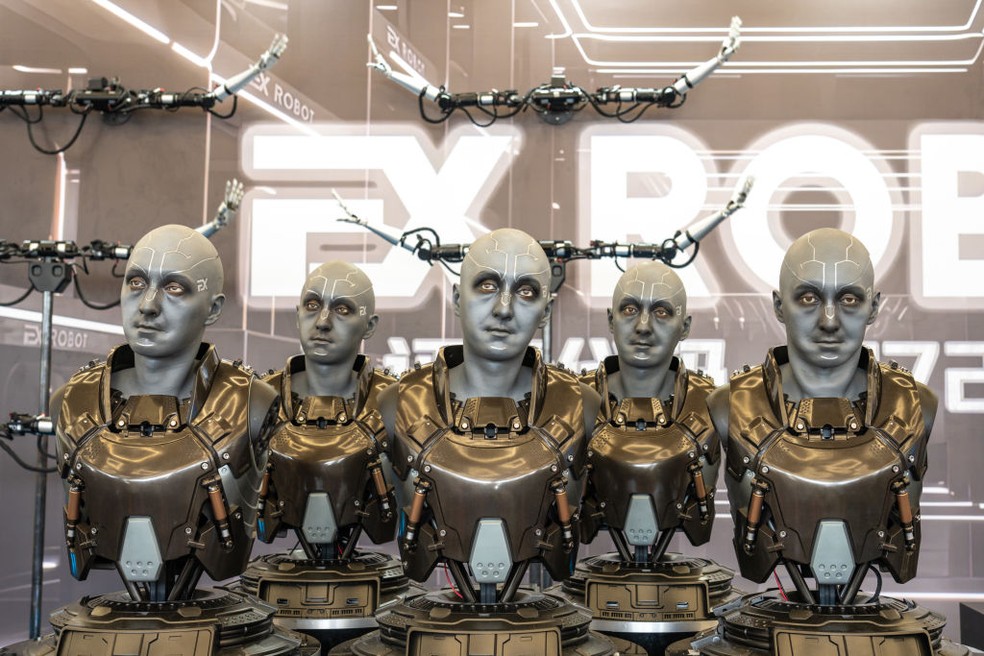 Na cabine da EX Robots, robôs mostram que prestaram atenção nas expressões dos humanos — Foto: Song Yu/VCG via Getty Images