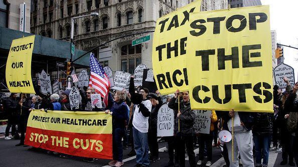 Os Estados Unidos registraram crescimento nos últimos anos, o mercado de trabalho está aquecido e outros dados continuam positivos — Foto: BBC News fonte