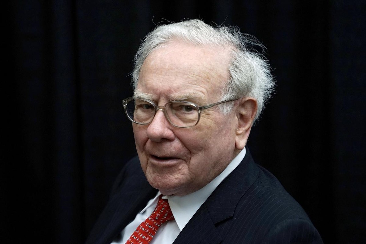 Quem é Warren Buffett, investidor com fortuna de R$ 756 bilhões