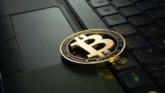 Valor do Bitcoin supera US$ 30 mil pela primeira vez em dez meses
