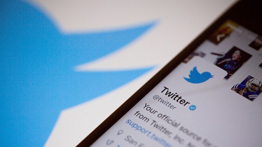 Fidelity volta a reduzir valor de participação no Twitter