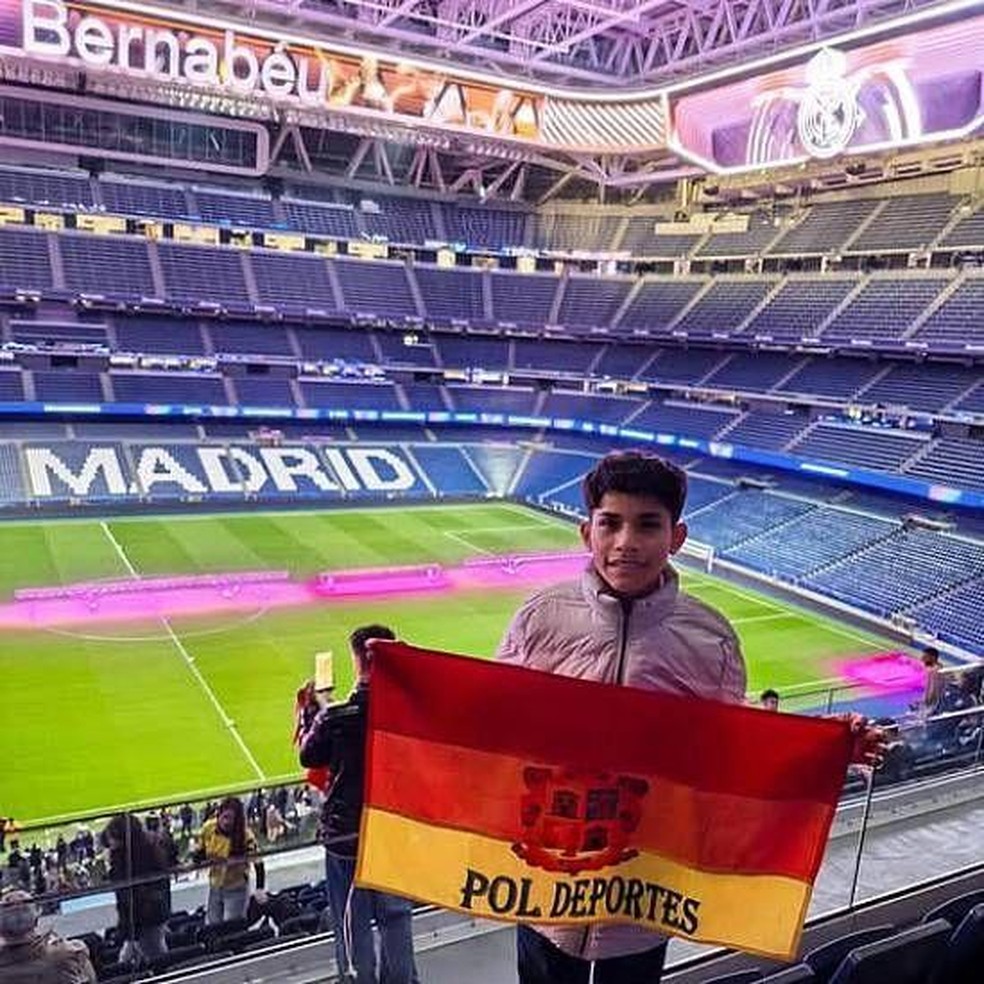 Cliver realizou seu sonho de conhecer o Estádio Santiago Bernabéu, do Real Madrid — Foto: BBC News fonte