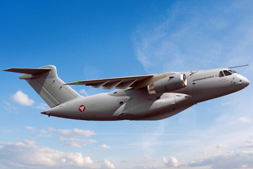 Embraer divulga imagens da entrega do 4º grande avião KC-390 do Brasil