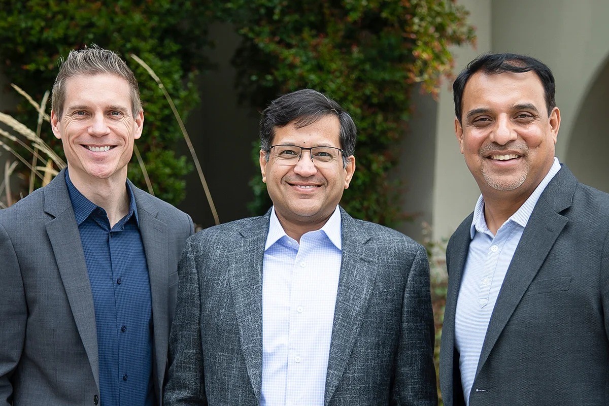 Fundadores da Astera Labs, de infraestrutura de IA, são eleitos empreendedores do ano global pela EY