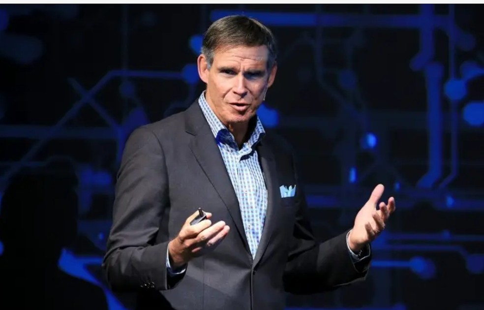 Topol tem uma vasta carreira na área de saúde nos EUA. Seu trabalho combina, entre outros campos, genômica com big data e inteligência artificial. Nesta foto de 2015, ele estava dando uma palestra — Foto: Neilson Barnard/Getty Images para Klick Health