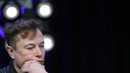 Elon Musk é acusado de insider trading em processo sobre Dogecoin