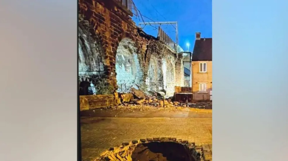 Network Rail interrompeu os serviços por causa dessa imagem falsa — Foto: Network Rail/BBC