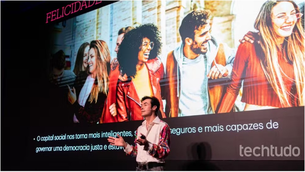 Orkut Büyükkökten aborda a importância da construção dos laços genuínos no palco do Voices 2025 — Foto: Mariana Saguias/TechTudo