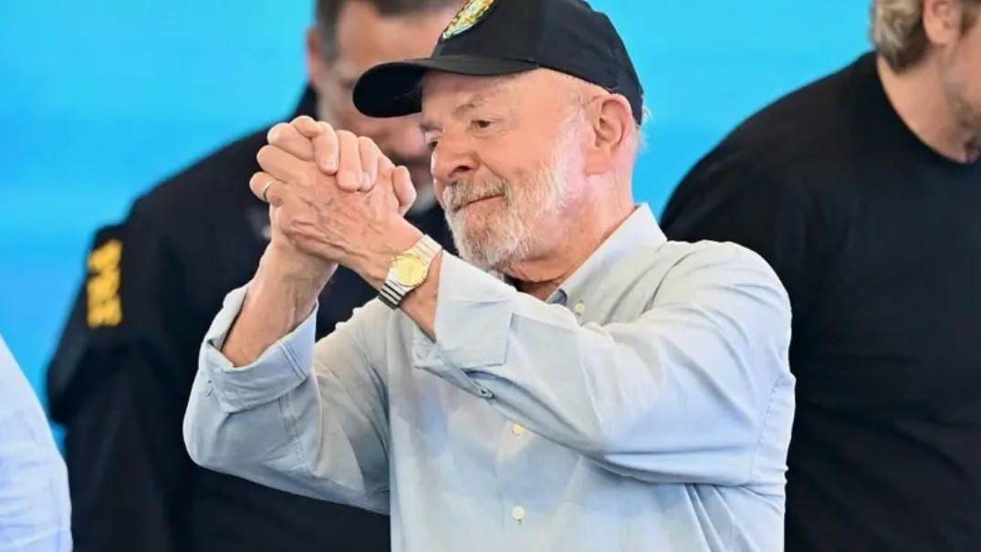 Lula não deveria disputar reeleição por 'idade avançada' e políticas econômicas 'medíocres', diz Economist