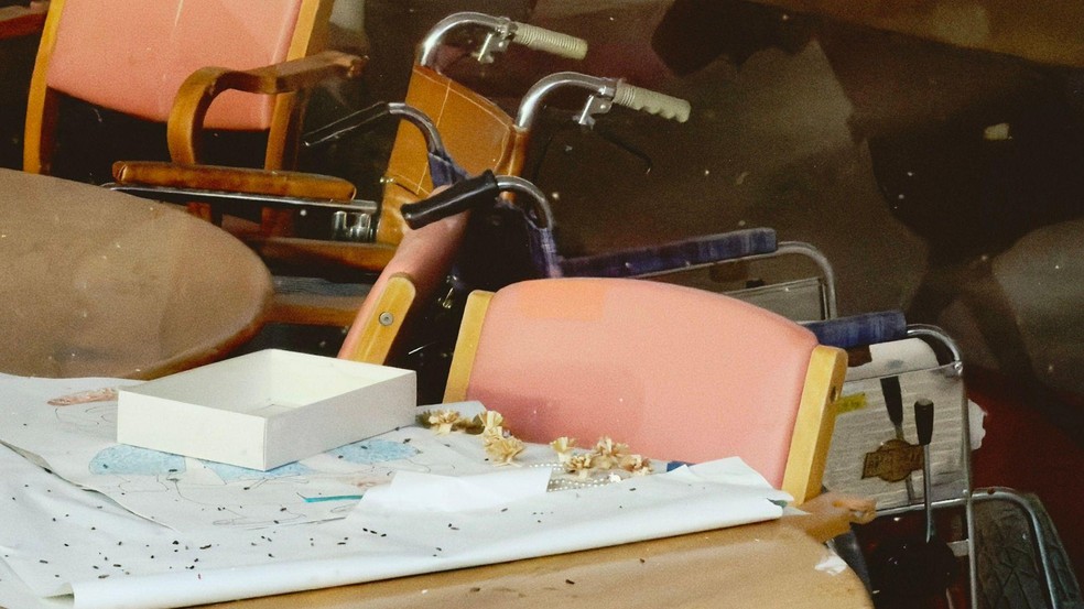 Casa de idosos abandonada — Foto: BBC News fonte