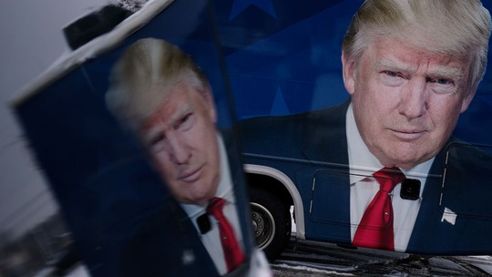 Donald Trump quer acabar com as vendas de veículos elétricos nos EUA