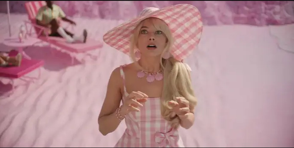 A atriz Margot Robbie em Barbie - o filme está disponível em diversas partes no TikTok — Foto: Divulgação
