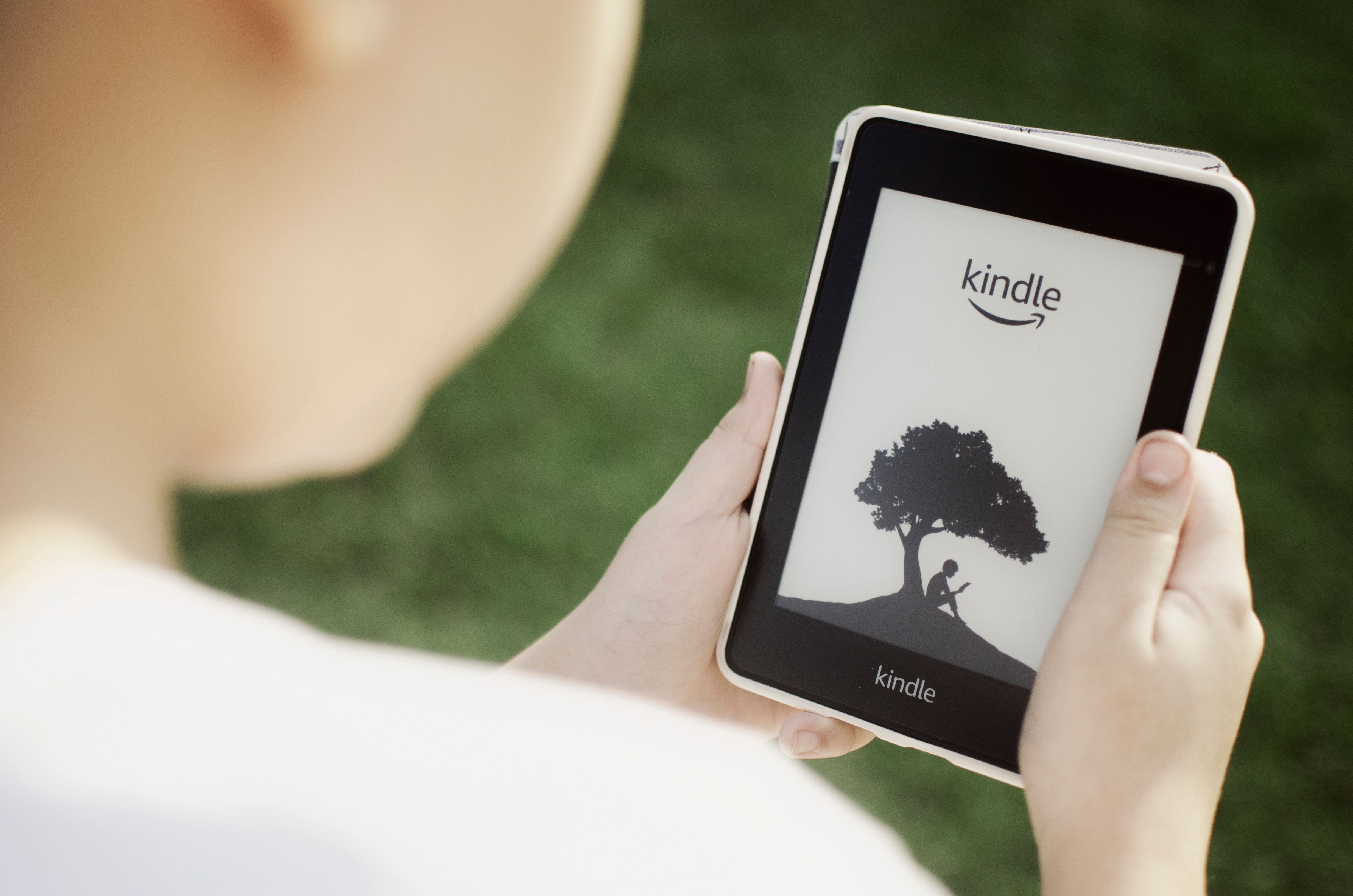 “Encha Seu Kindle”: Amazon promove nova edição com milhares de eBooks gratuitos e descontos acima de 90%
