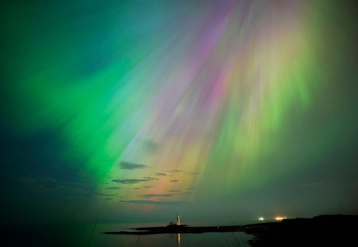 What explains the rare appearance of the northern lights in the UK?  Science and health