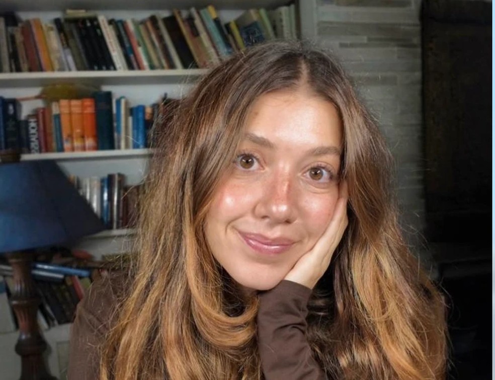 Catharina Doria viralizou com vídeos em que fala sobre cuidados com a inteligência artificial — Foto: Arquivo Pessoal/BBC