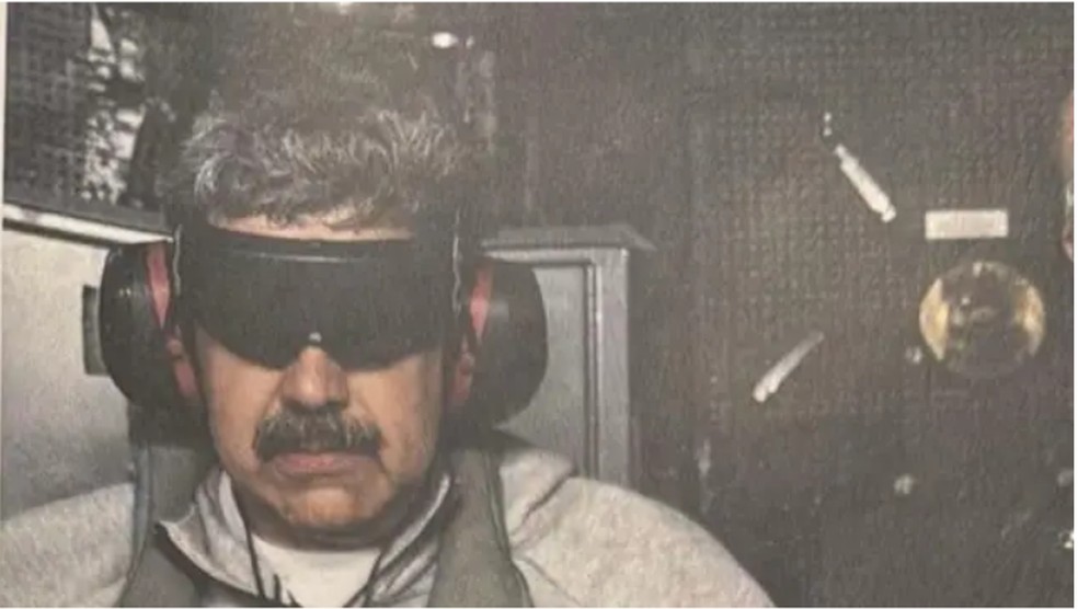 A primeira foto de Nicolás Maduro após ser detido divulgada pelo presidente Donald Trump — Foto: Donald Trump / Truth Social