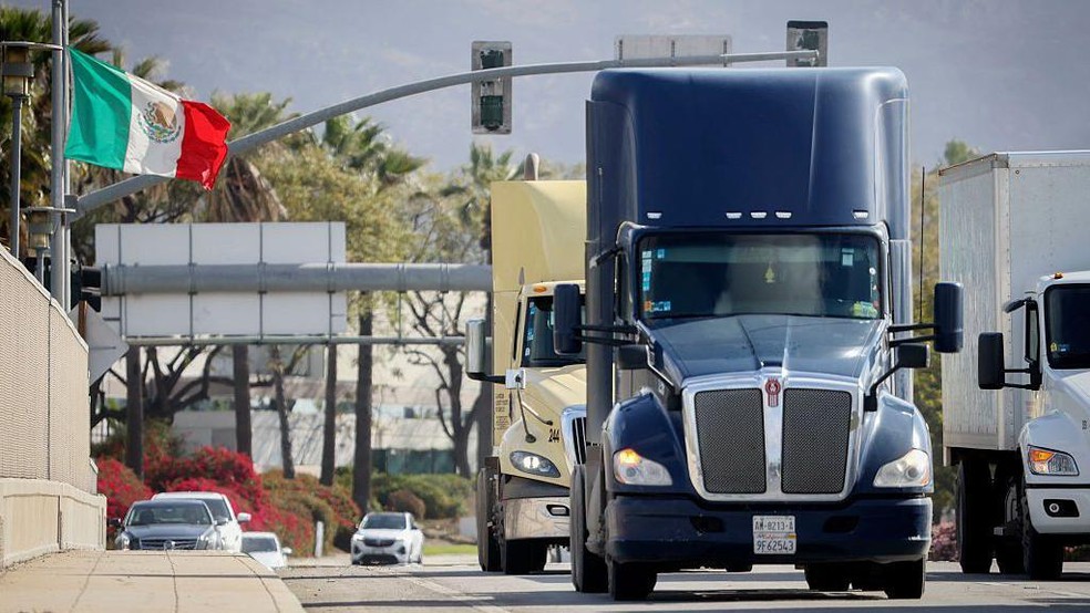 A incerteza pelo aumento das tarifas não trouxe efeitos catastróficos para o México, como era esperado no início do ano. — Foto: BBC News fonte