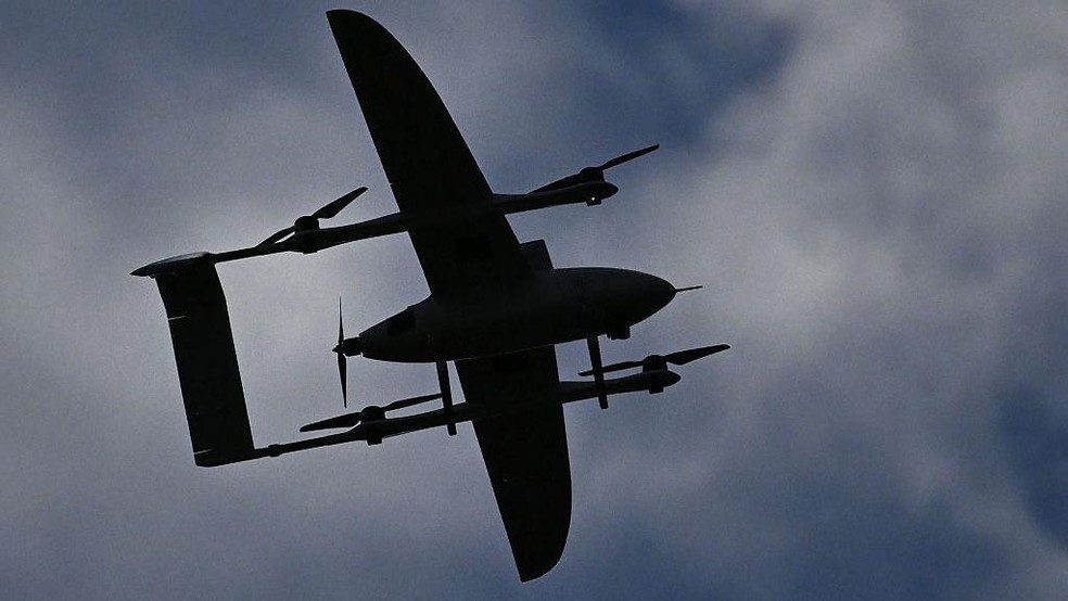 Diversos veículos de comunicação e analistas apontam que o uso de drones transformou a natureza do conflito armado na Colômbia — Foto: BBC News fonte