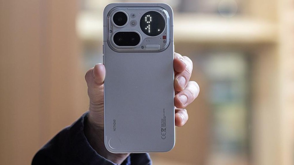 A produção de diversos dispositivos eletrônicos pode ser afetada pela guerra — Foto: BBC News fonte