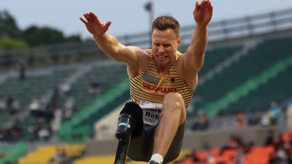 Fonte da BBC News - Foto: Rehm detém o atual recorde mundial de salto em distância com 8,72 m