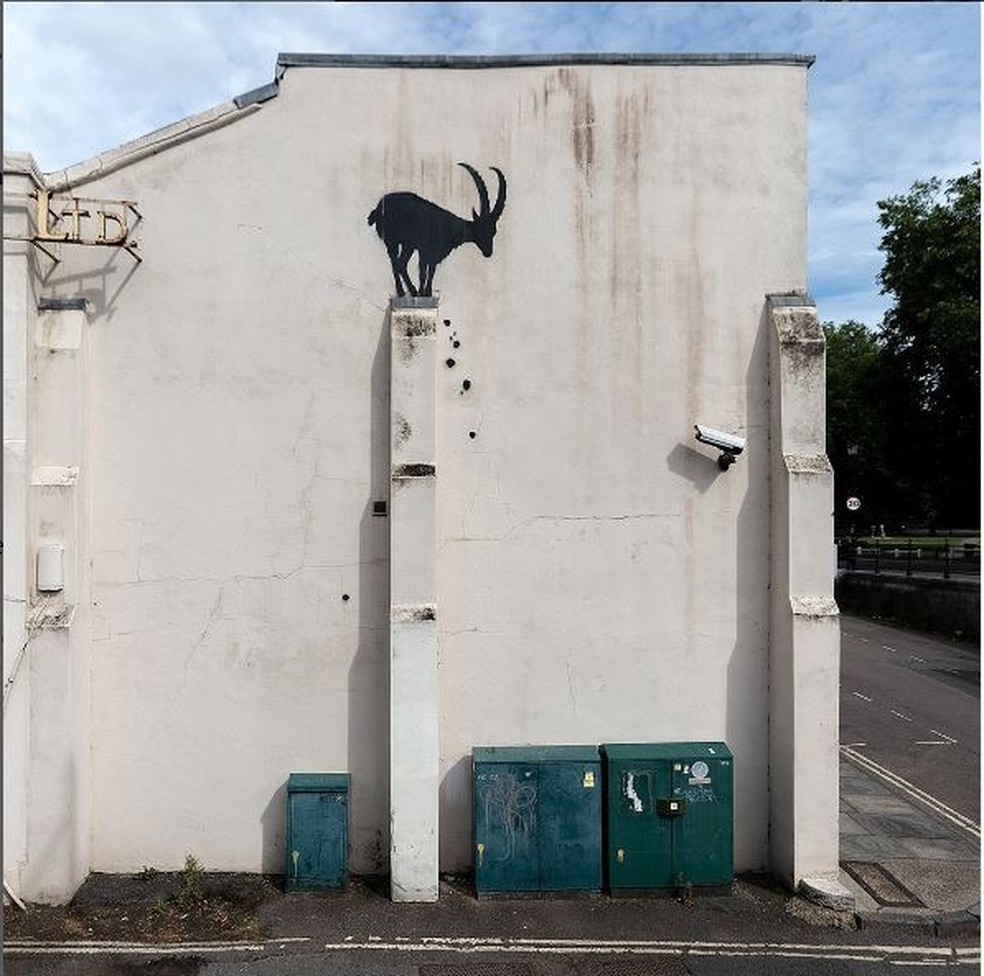 Obras de arte do artista de rua Banksy causam frenesi em Londres